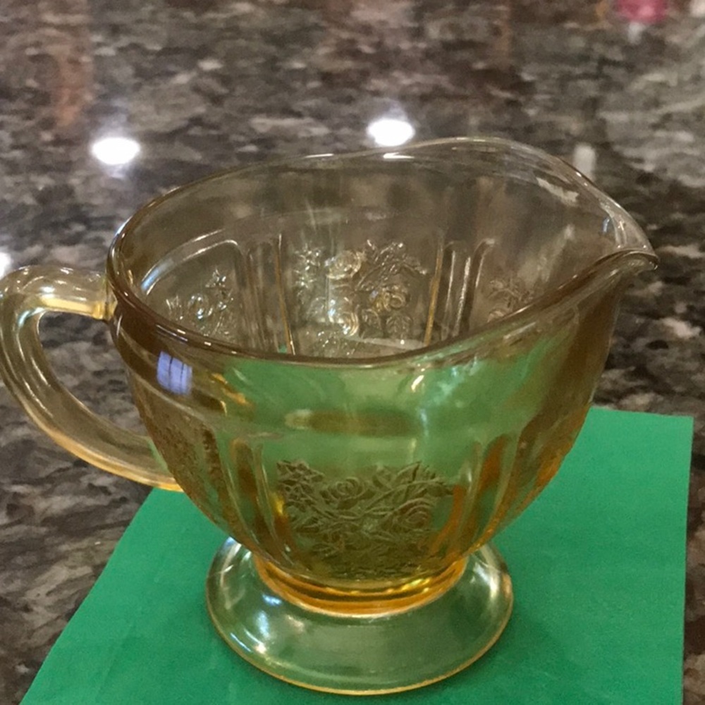 Sharon Cabbage Rose Depression glass yellow amber creamer